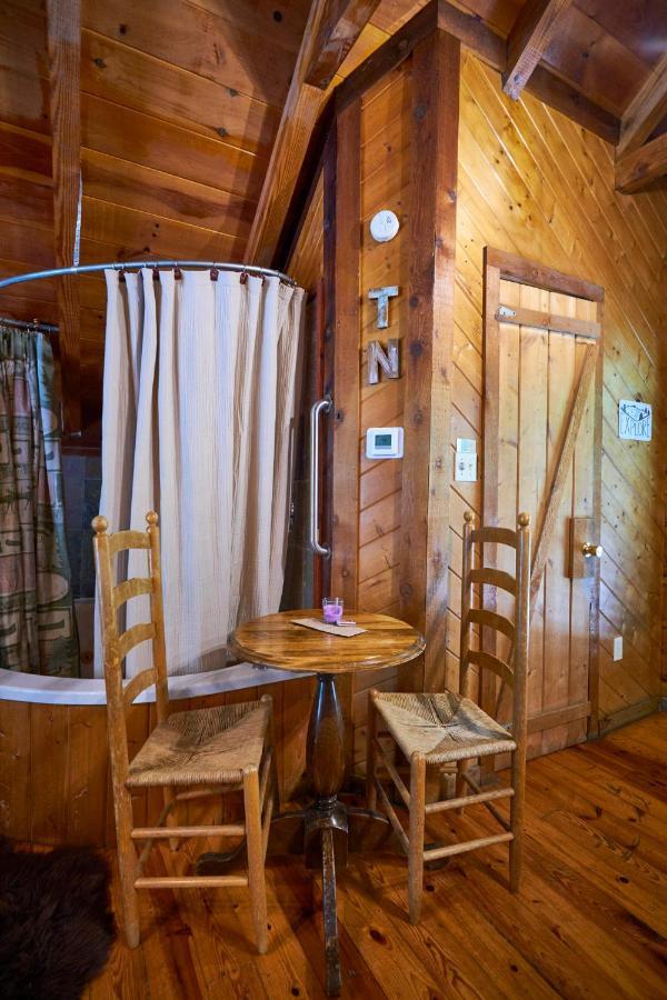 Gatlinburg Area Hottub Cabin - Ladyslipper Sevierville Εξωτερικό φωτογραφία