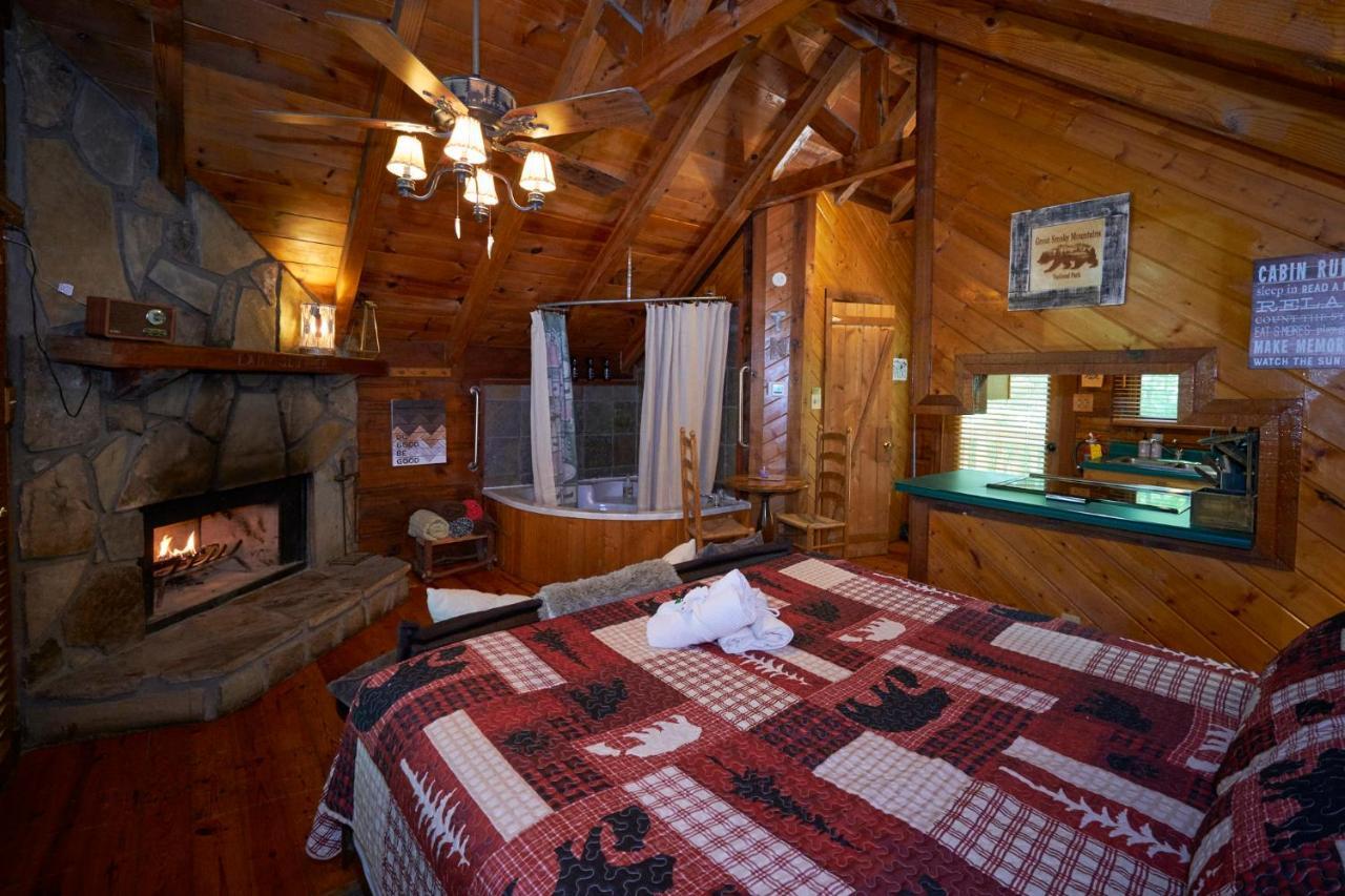 Gatlinburg Area Hottub Cabin - Ladyslipper Sevierville Εξωτερικό φωτογραφία