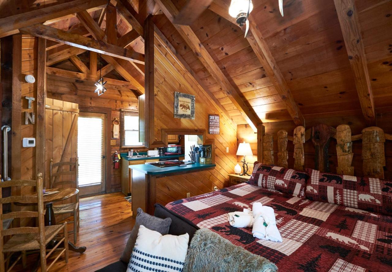 Gatlinburg Area Hottub Cabin - Ladyslipper Sevierville Εξωτερικό φωτογραφία