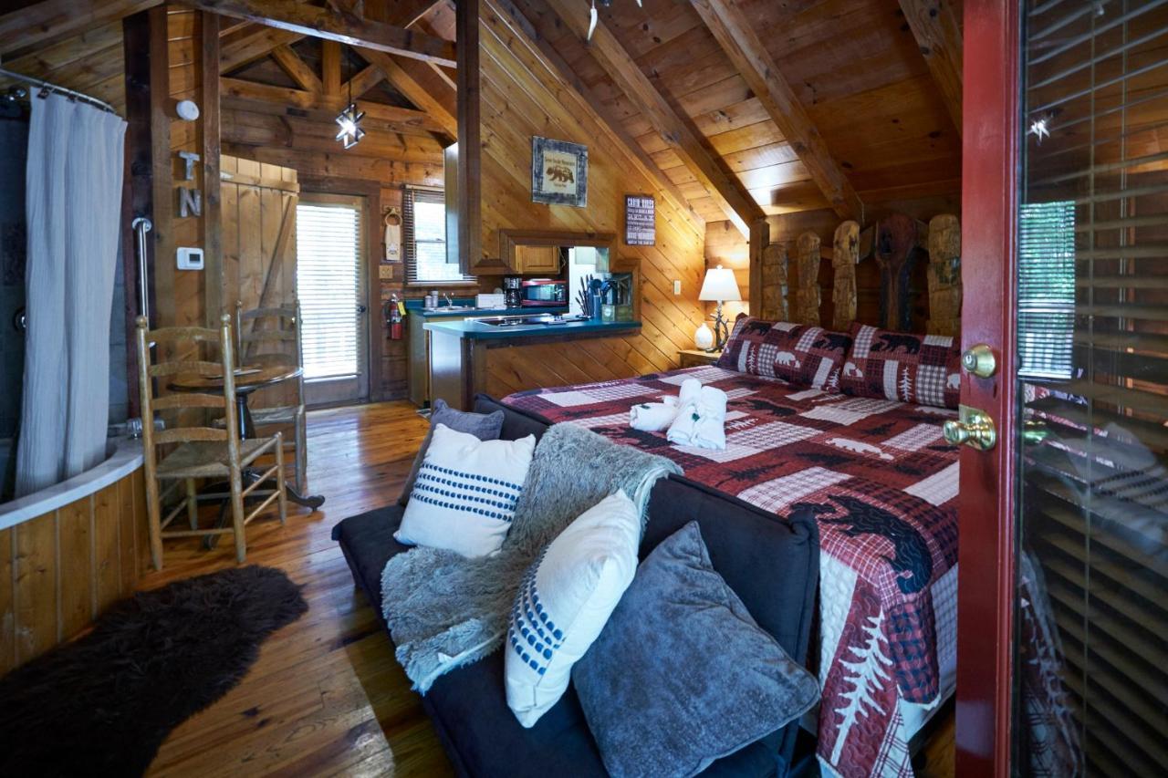Gatlinburg Area Hottub Cabin - Ladyslipper Sevierville Εξωτερικό φωτογραφία